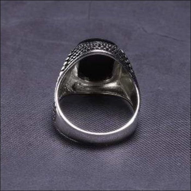 siegelring-herren-in-silber-onyx-kleine-grosse-mit-stein