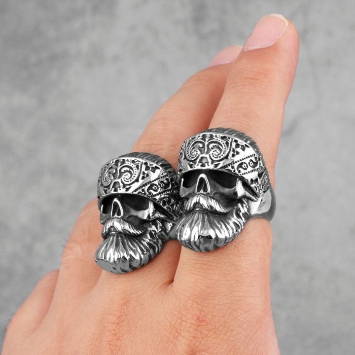     siegelring-herren-stahl-form-von-der-tod-style-hippie-biker-totenkopfring